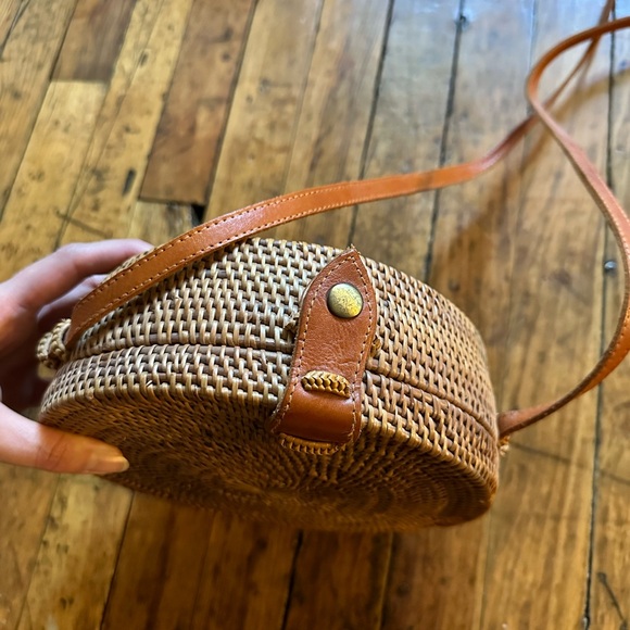 AMERII BROWN ROUND RATTAN BAG - Picture 7 of 14